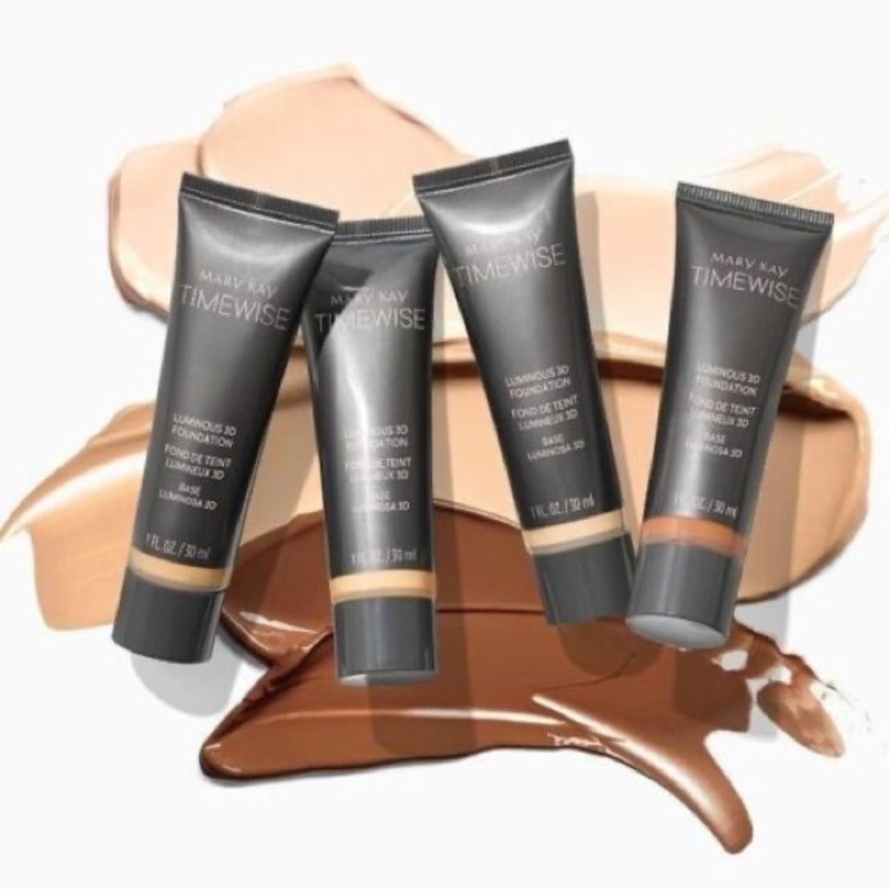 Ivory C 110 Mary Kay Matte 3D foundation, NWT